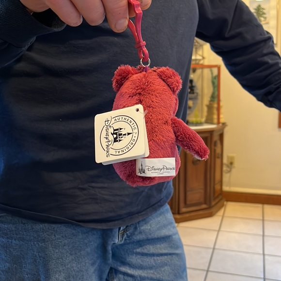 Set of Disney keychains/backpack clips - Picture 11 of 12